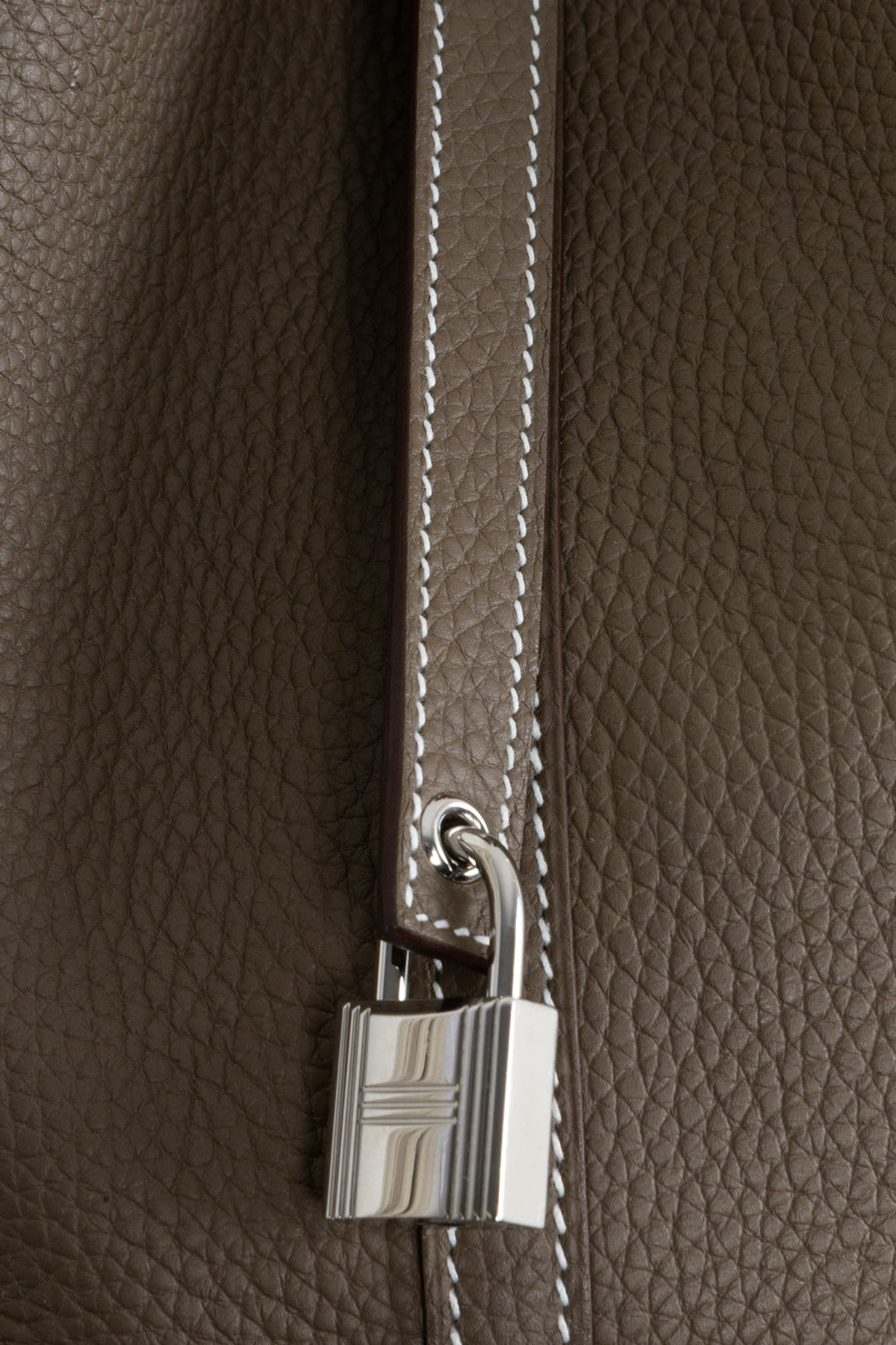 HERMÈS Picotin 22 Clemence Leather Etoupe