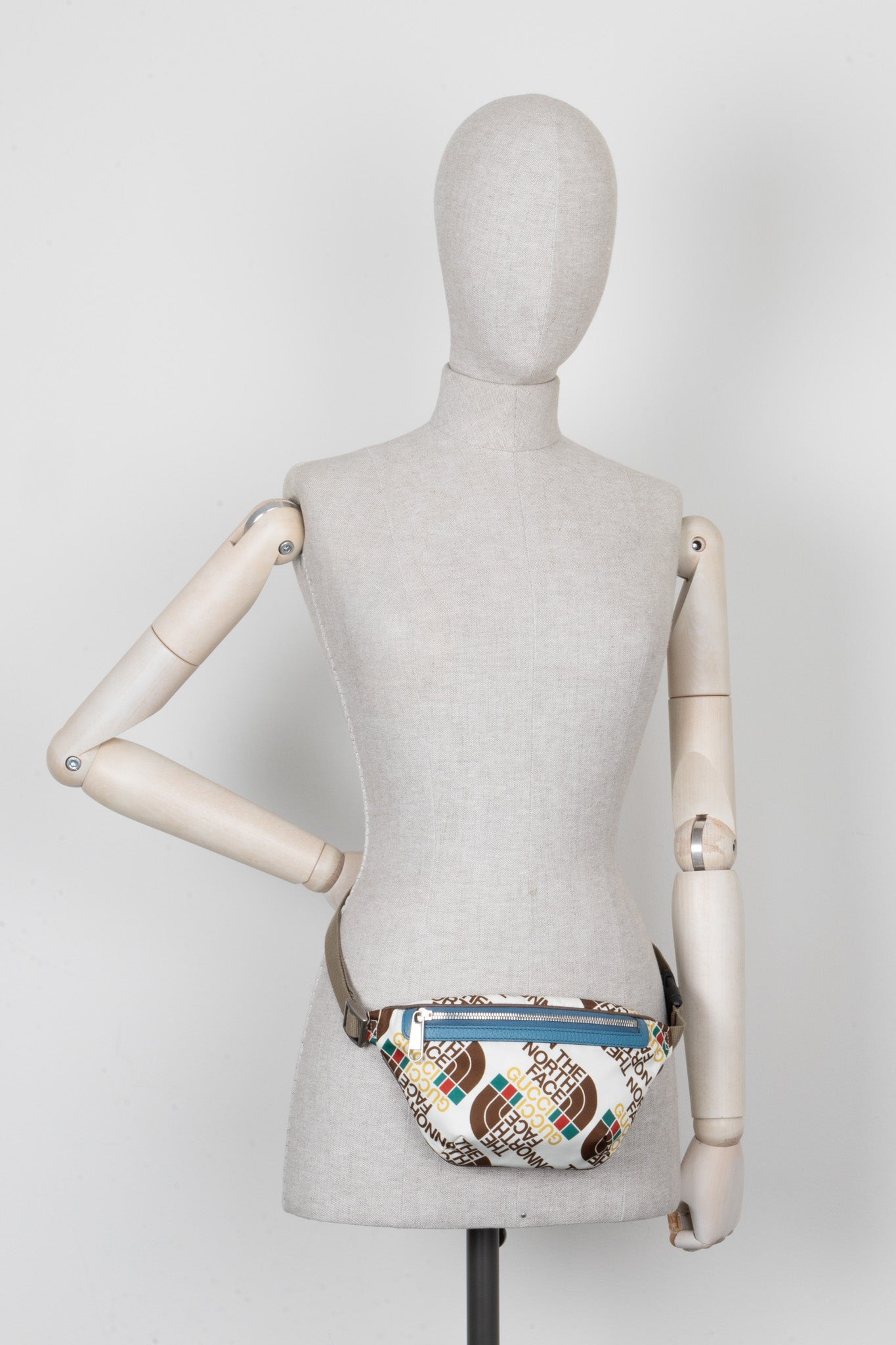 GUCCI x NORTHFACE Belt Bag White – REAWAKE