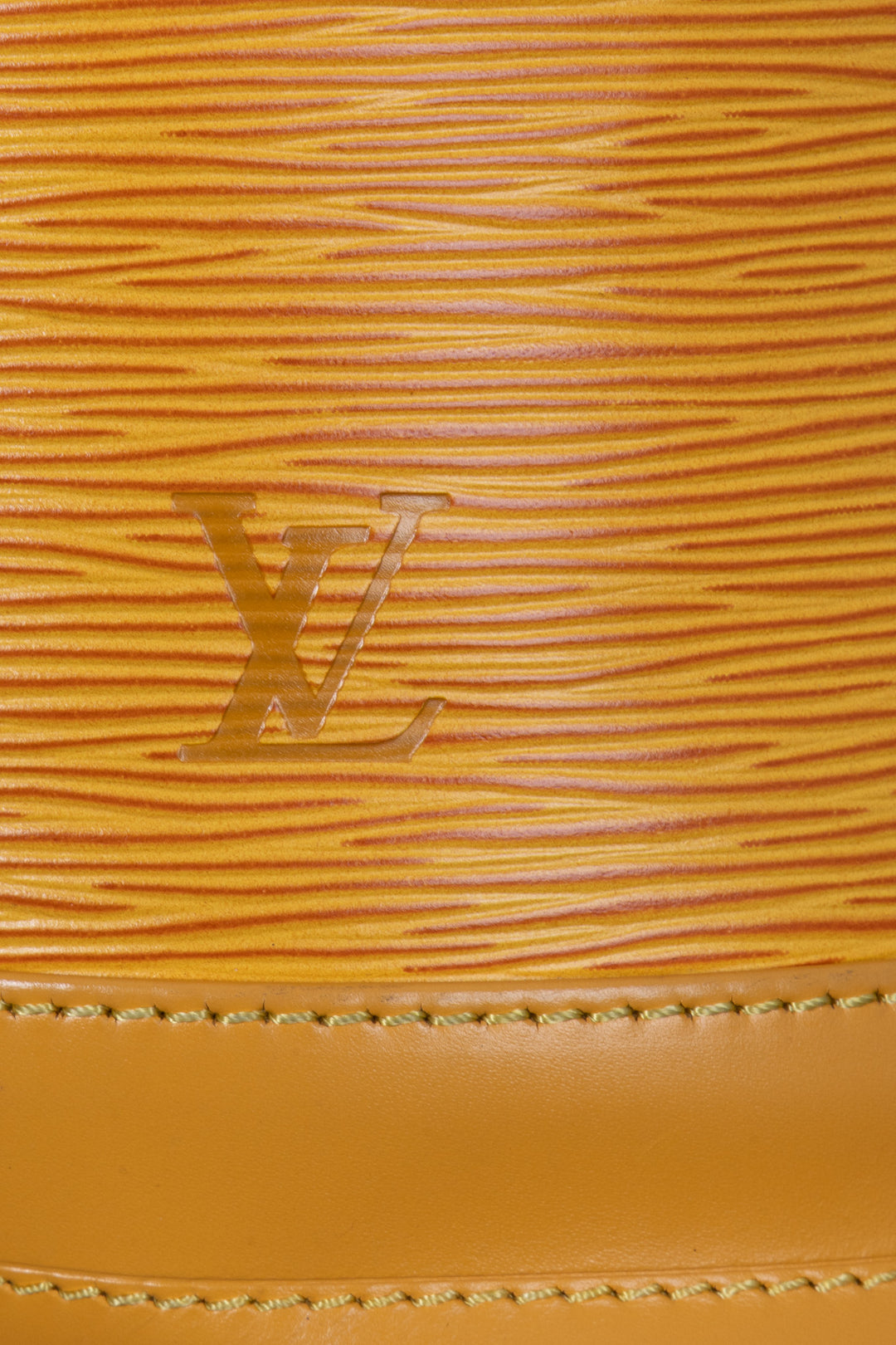 LOUIS VUITTON Grand Bag Noe Epi Yellow