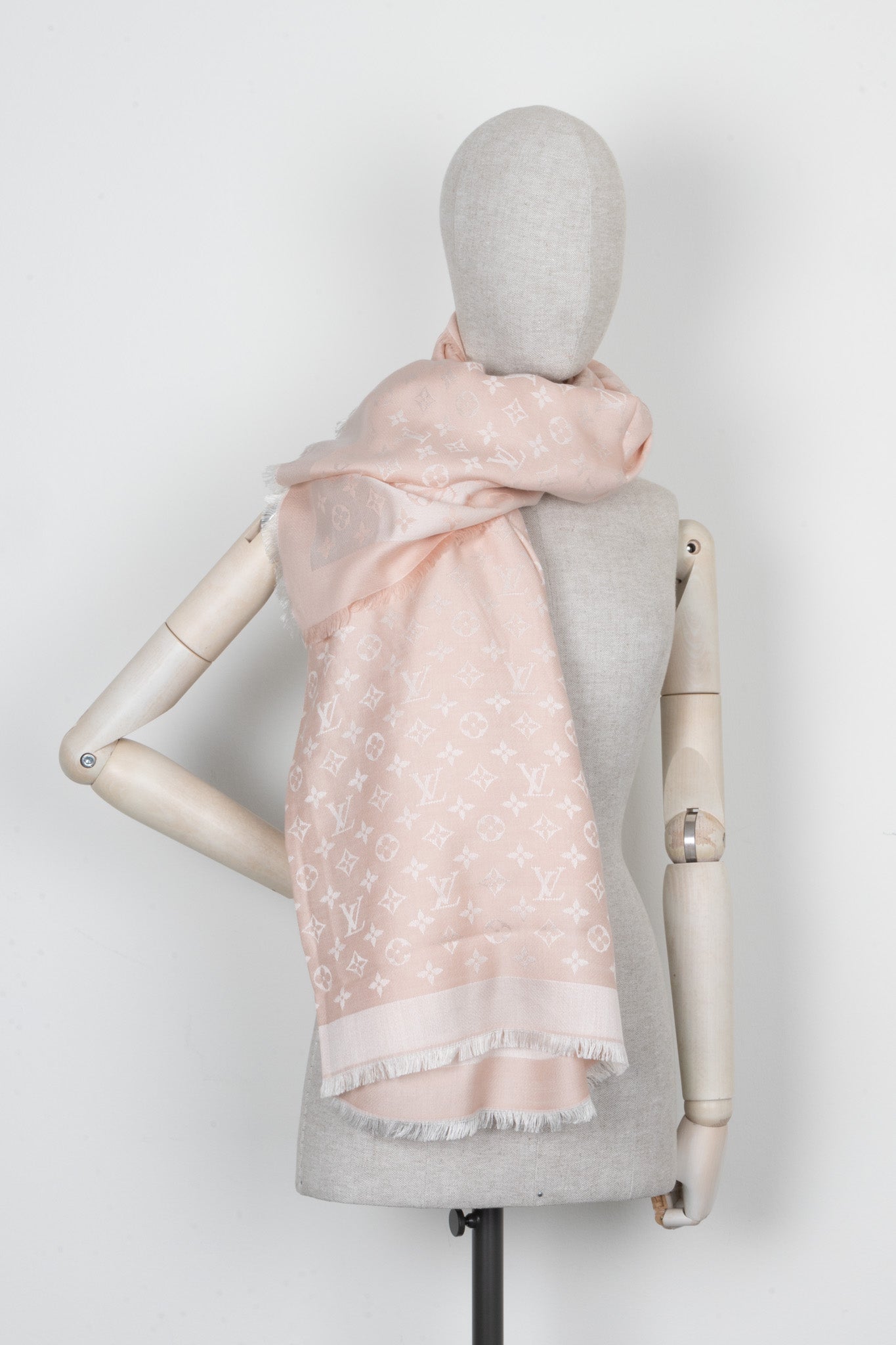 pink louis vuitton shawl