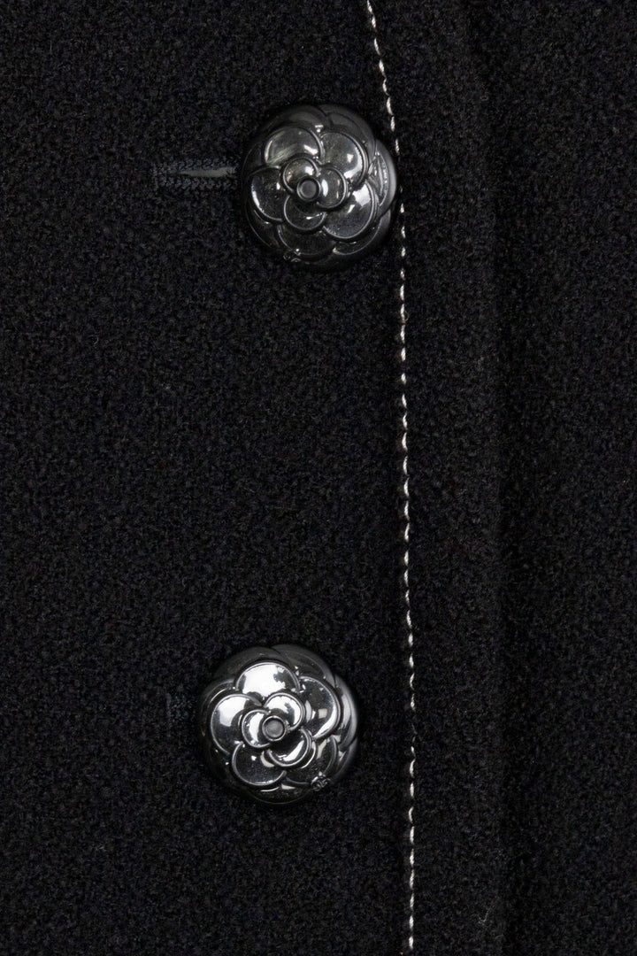 Veste CHANEL Camélia à boutons noire