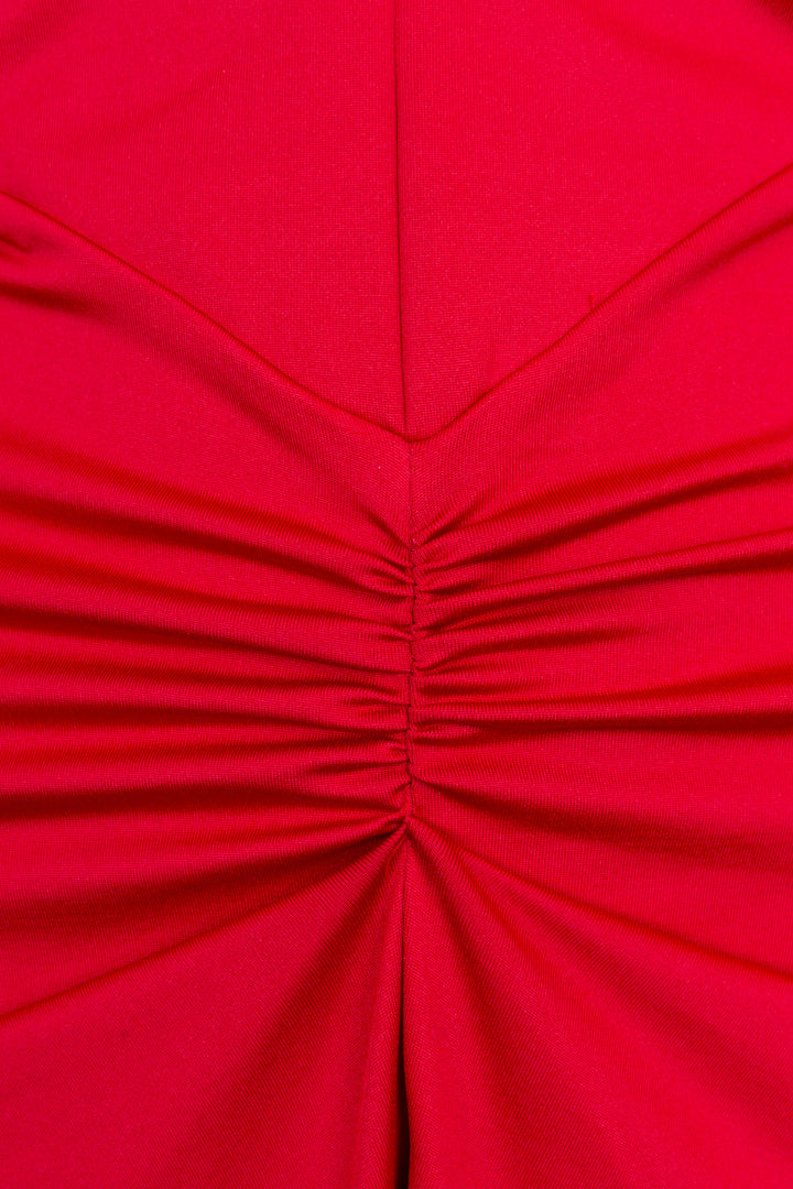 VICTORIA BECKHAM Robe longue froncée à décolleté plongeant en V rouge