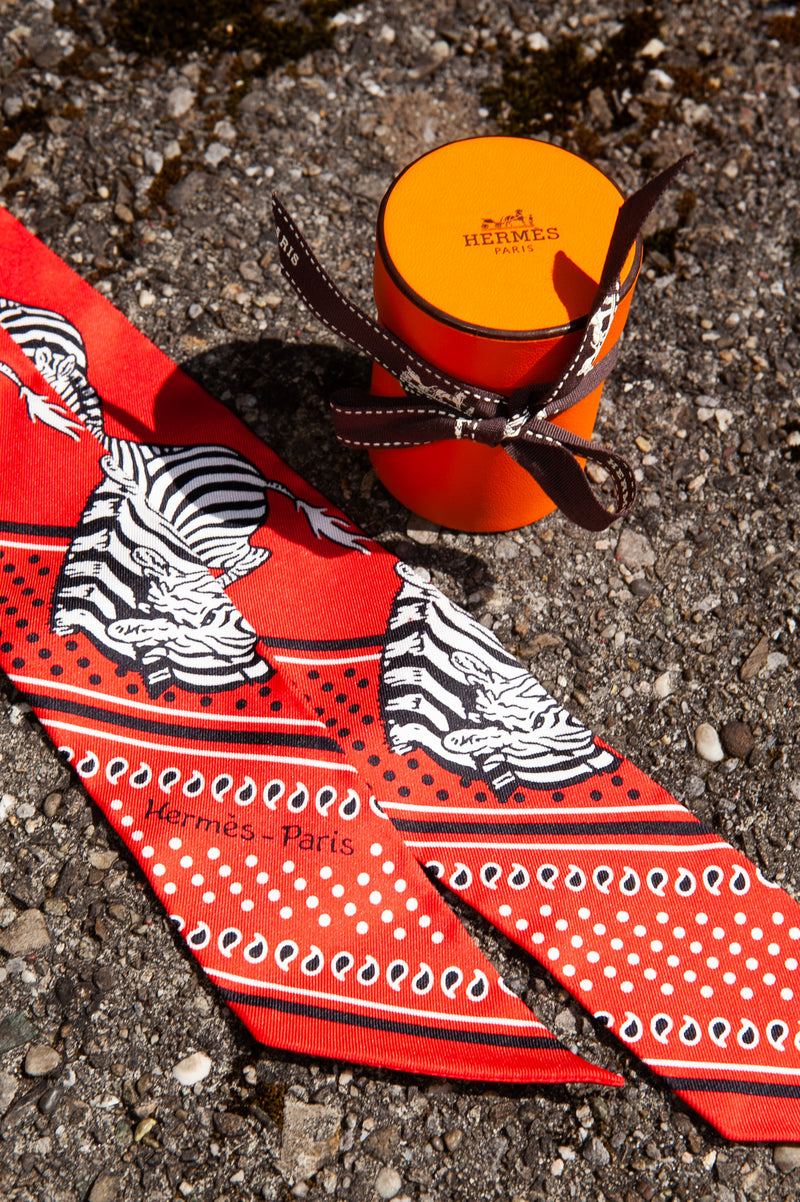 HERMÈS Les Zebres Twilly Red