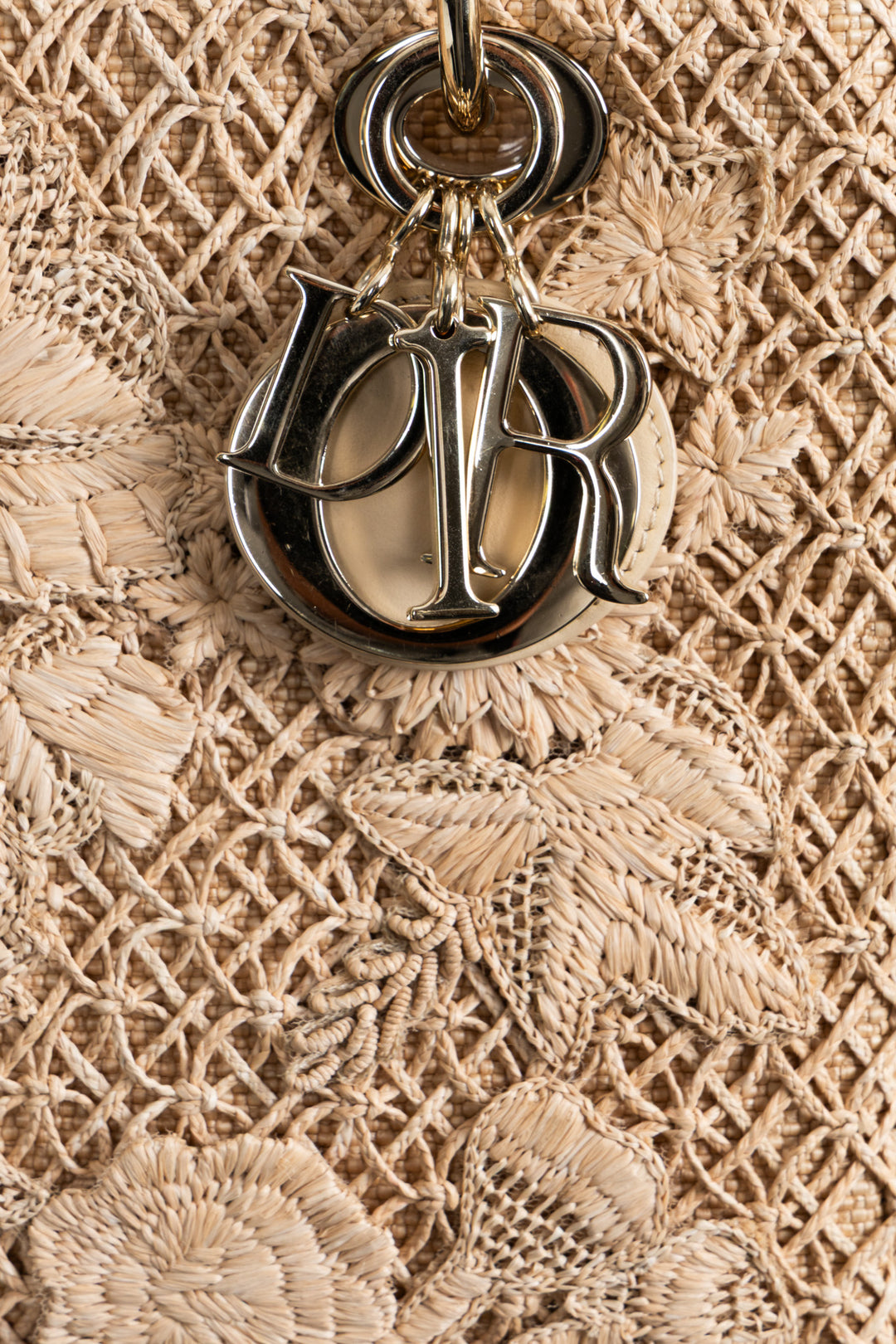 SAC LADY DIOR MEDIUM À FLEURS 3D EN RAFIA BEIGE CHRISTIAN DIOR