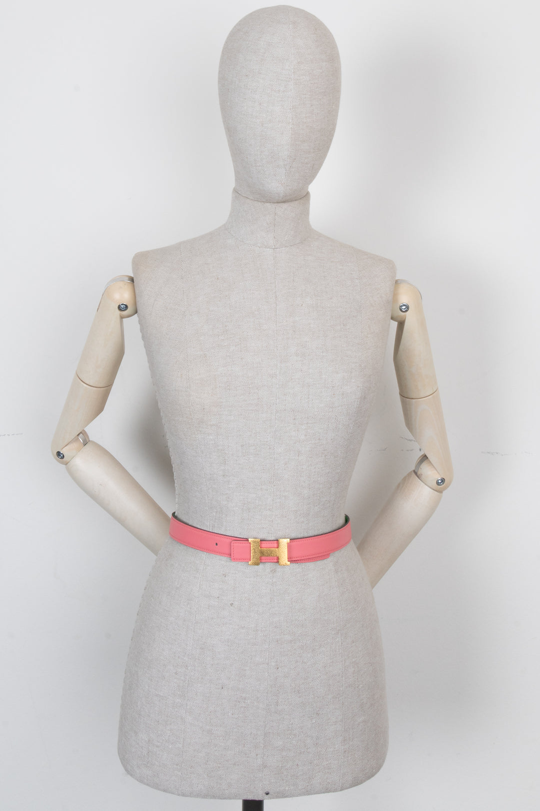 HERMÈS Constance Mini Martelée 24 Ceinture Rose Confetti Menthe