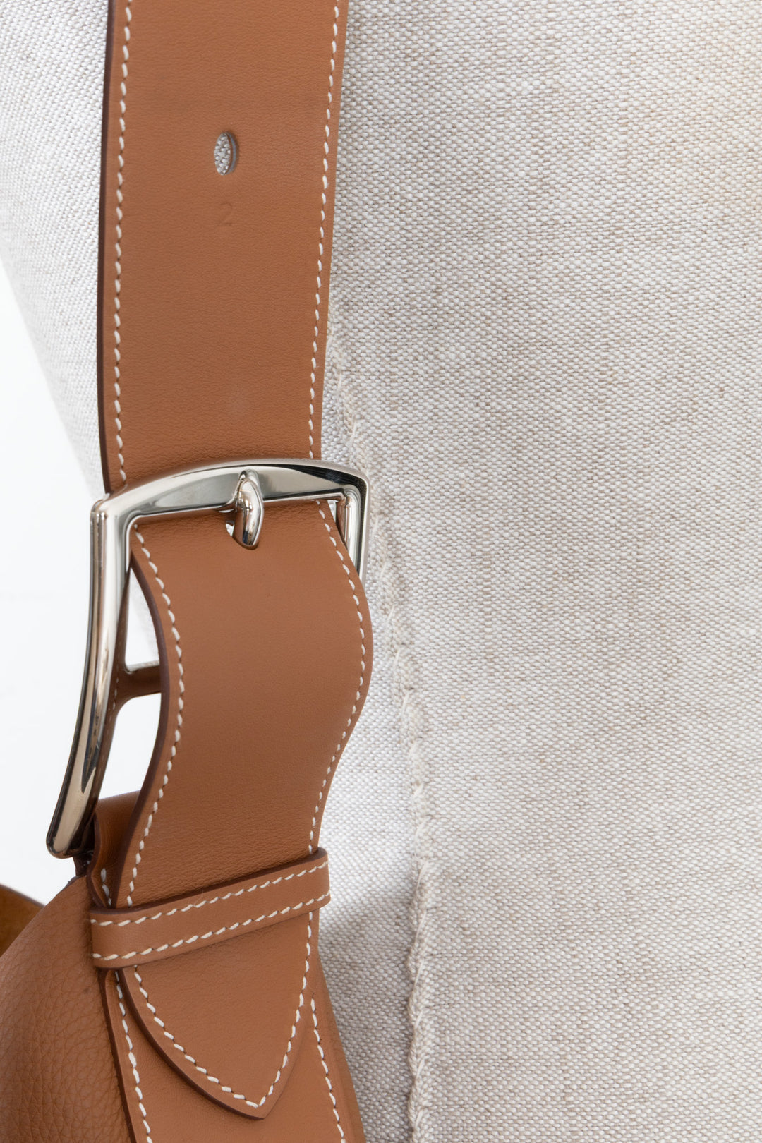 HERMÈS Sac Arçon en cuir Togo doré