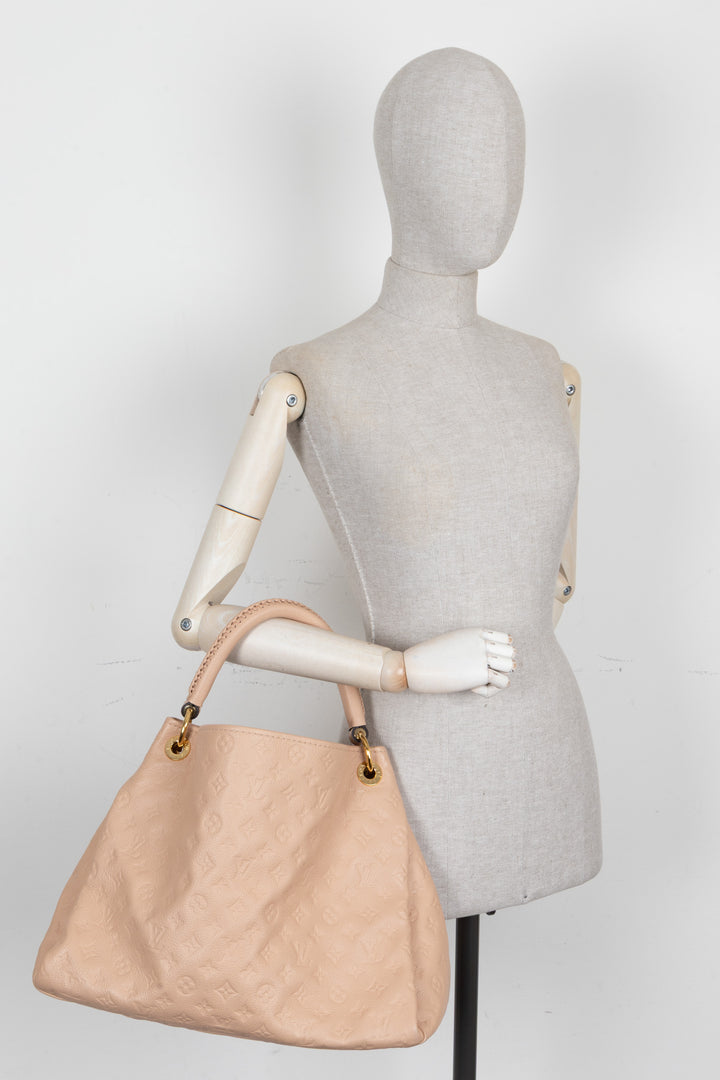 LOUIS VUITTON Artsy MM Empreinte Leather Cream