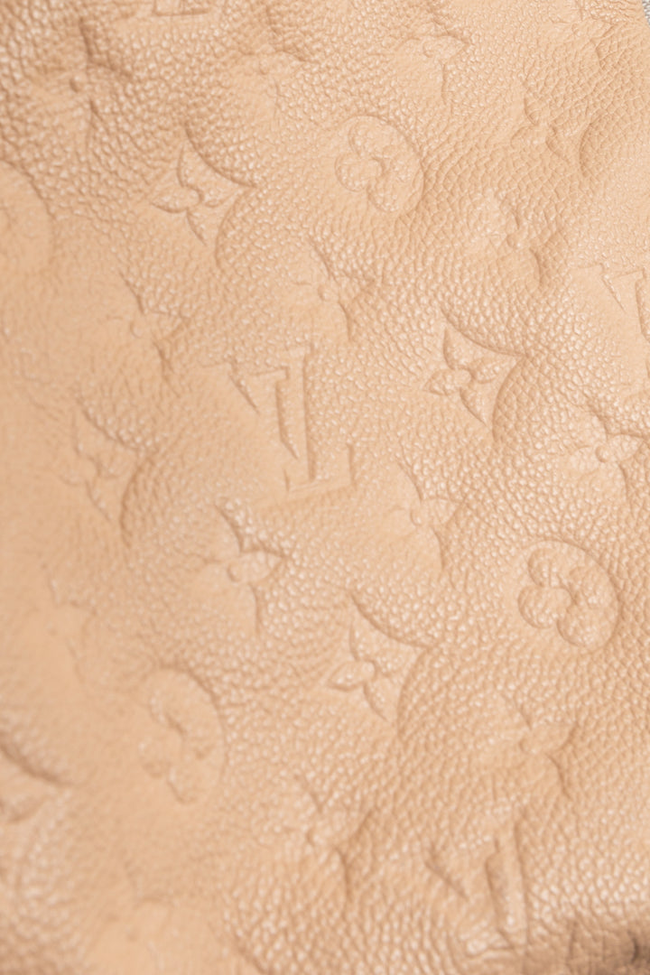 LOUIS VUITTON Artsy MM Empreinte Leather Cream