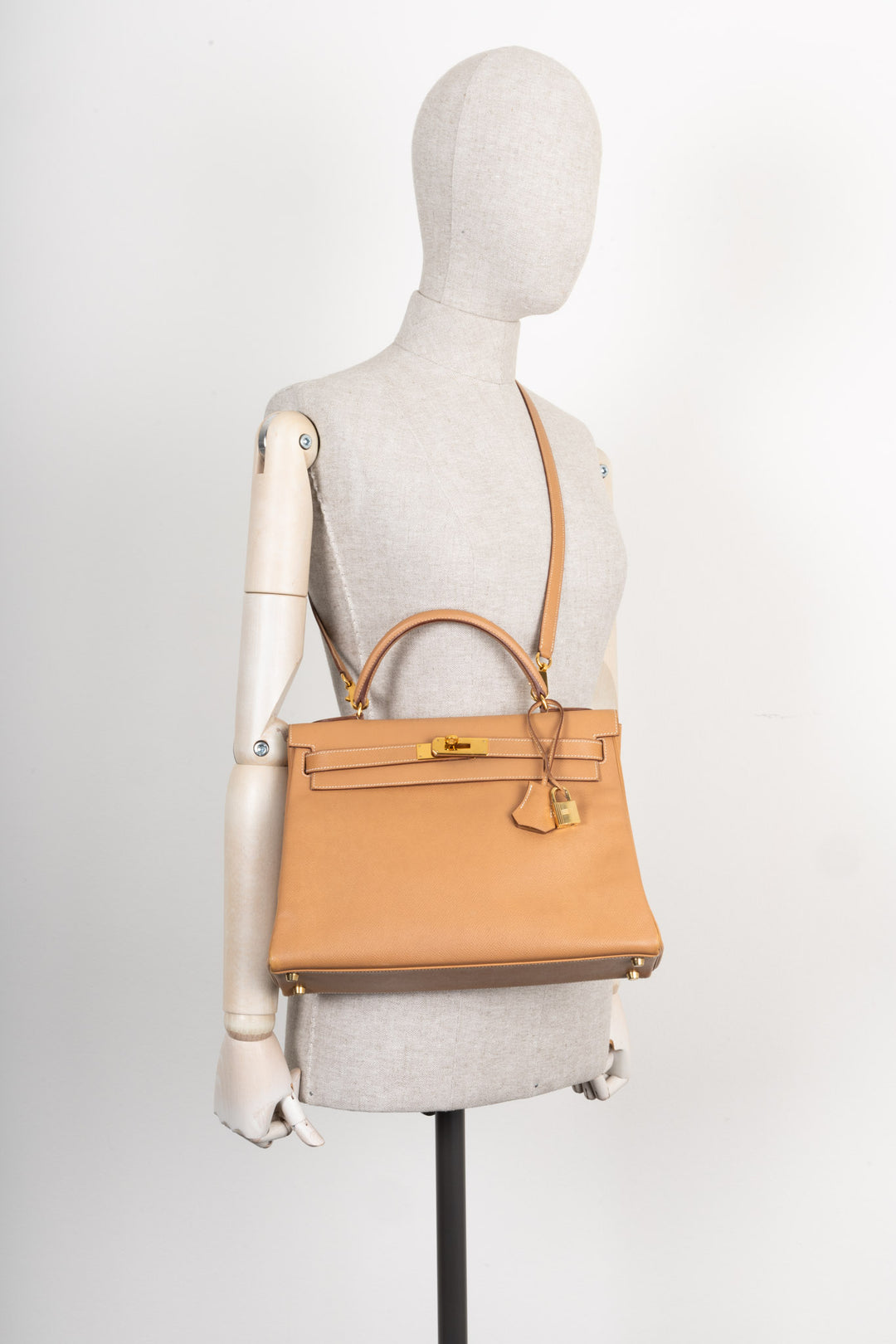 HERMÈS Kelly Retourne 32 Epsom Leather Beige