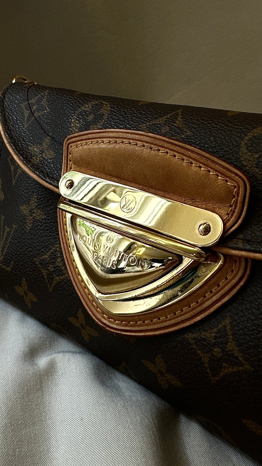 LOUIS VUITTON Beverly Pochette MNG Canvas