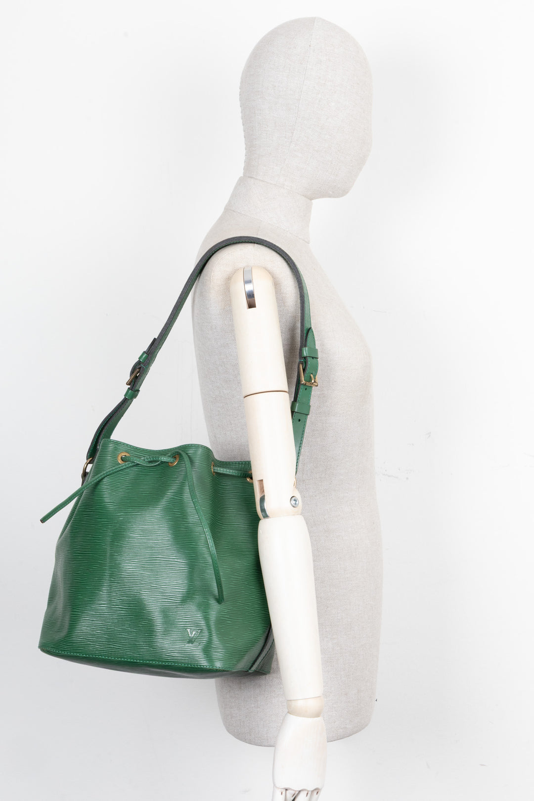 LOUIS VUITTON Petit Sac Noe Epi Green