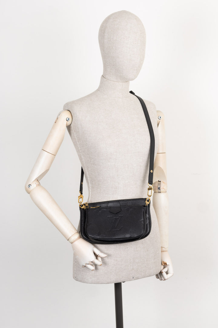 LOUIS VUITTON Multi Pochette Accessories MNG Empreinte Giant Black