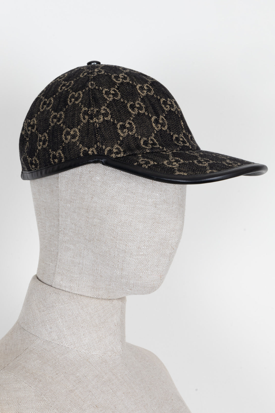 GUCCI GG Canvas Baseball Cap Black