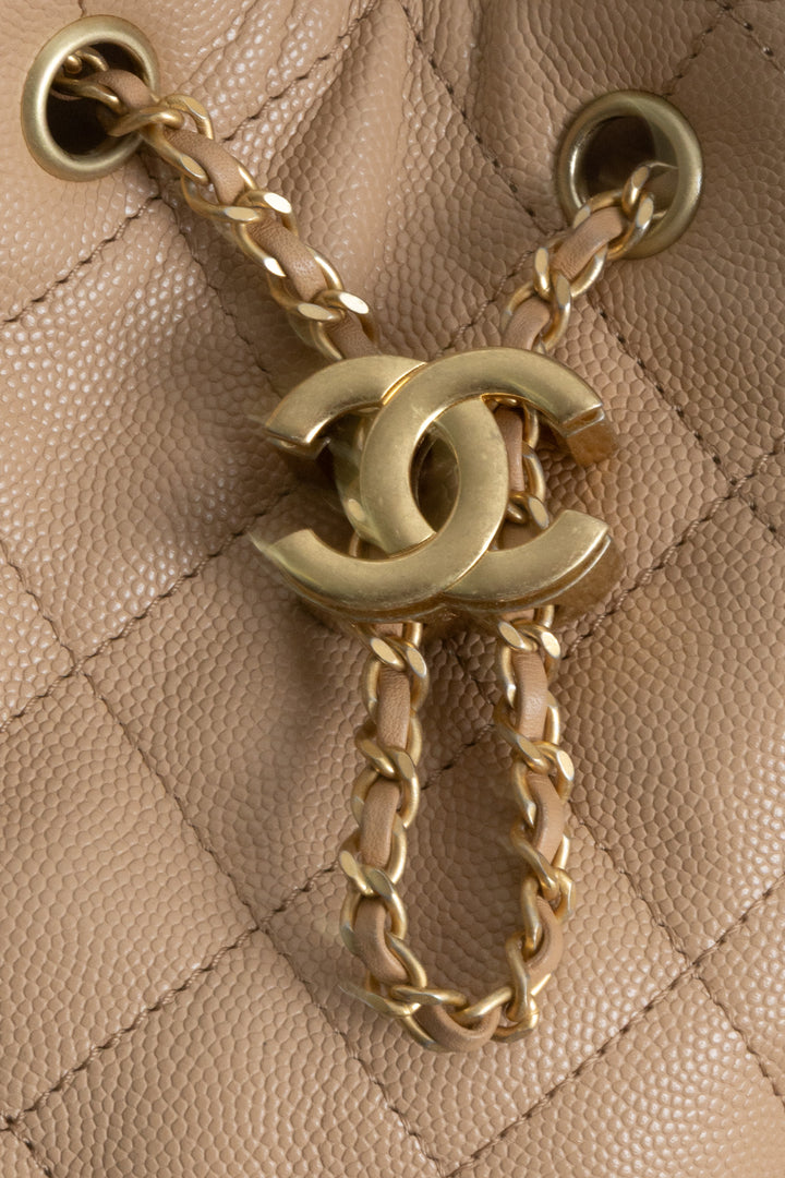 CHANEL 25 Small Caviar Beige