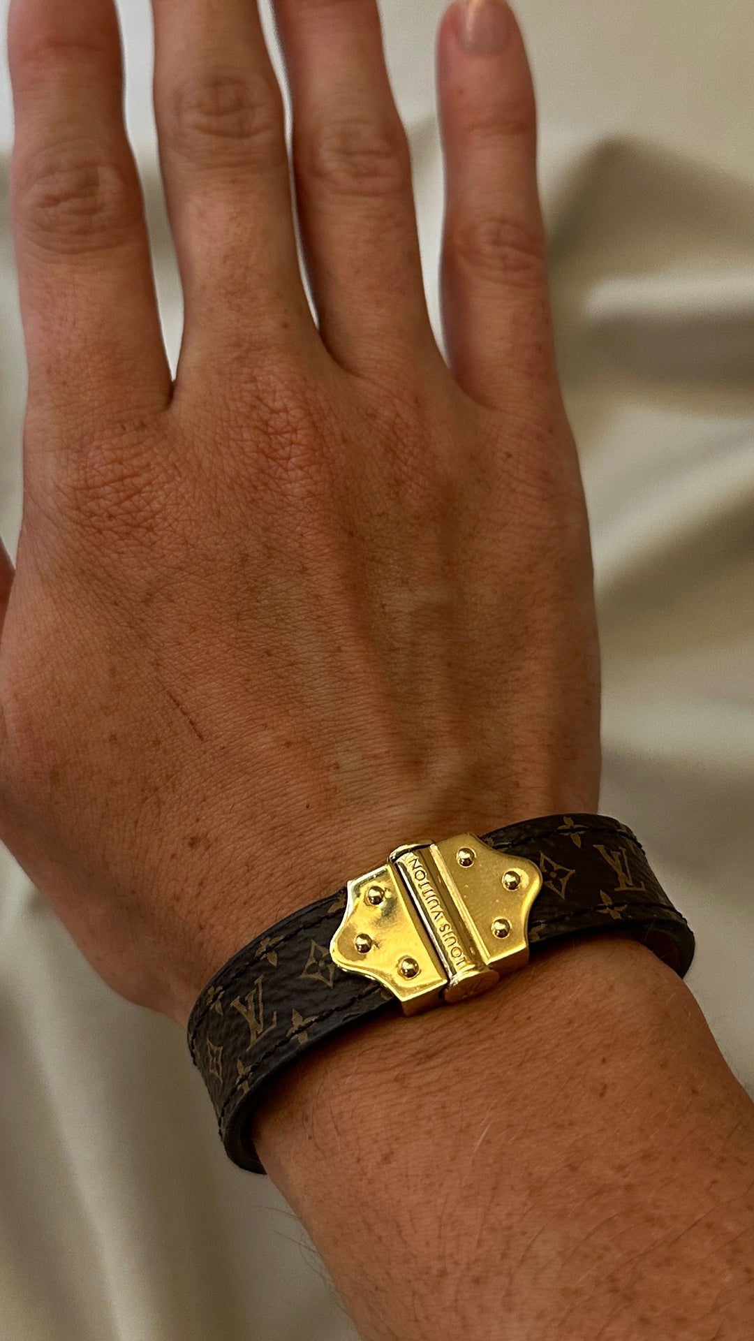 LOUIS VUITTON Bracelet MNG Cavas