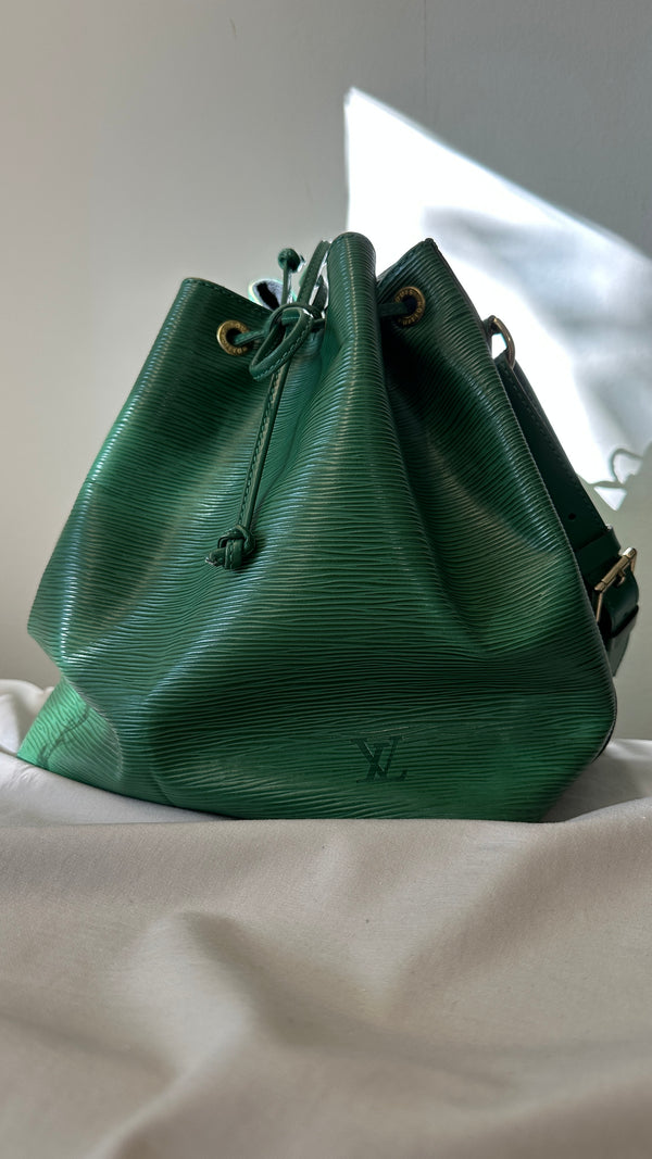LOUIS VUITTON Petit Sac Noe Epi Green