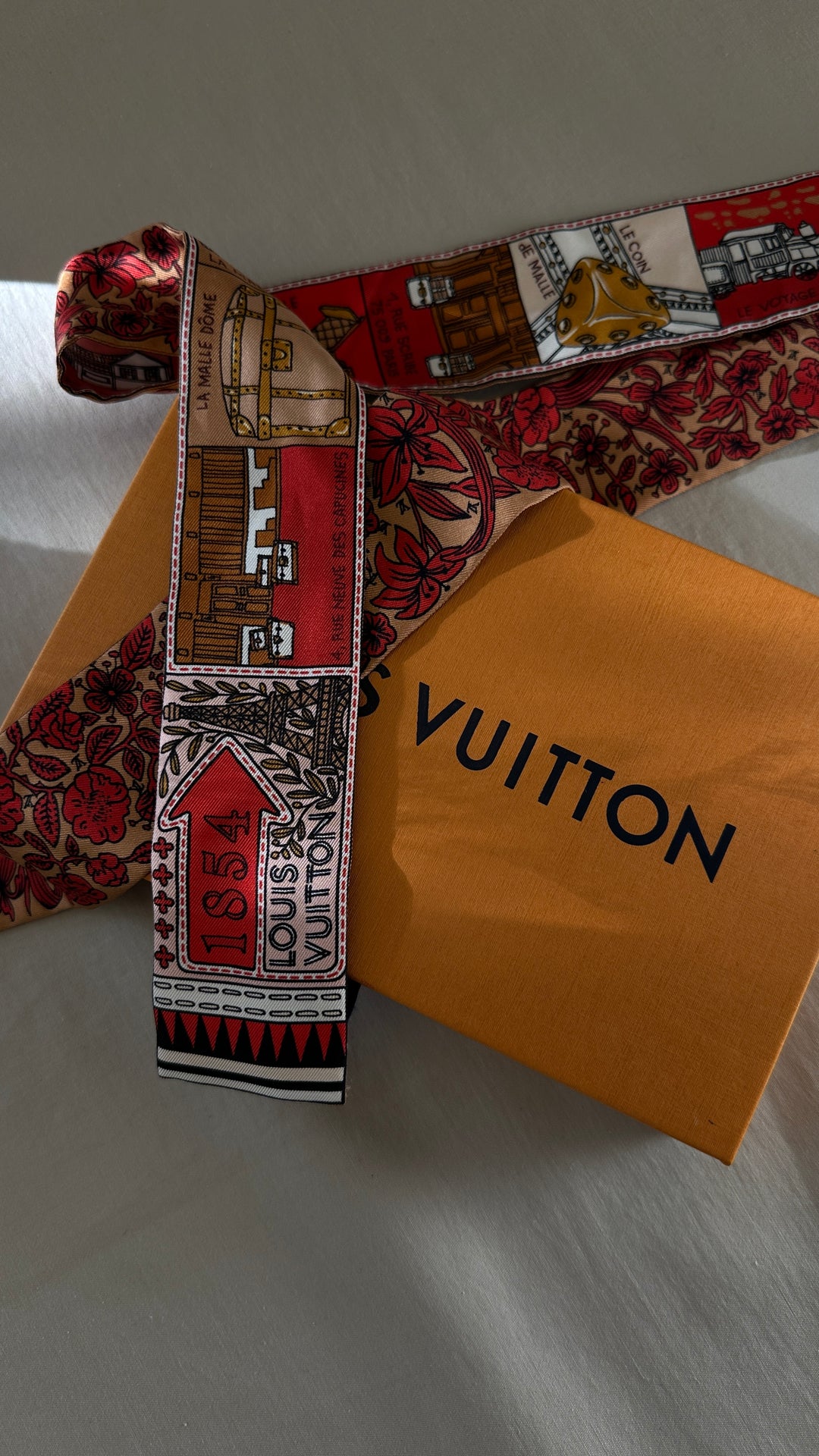 LOUIS VUITTON Jeu De Louis Twilly Silk Red