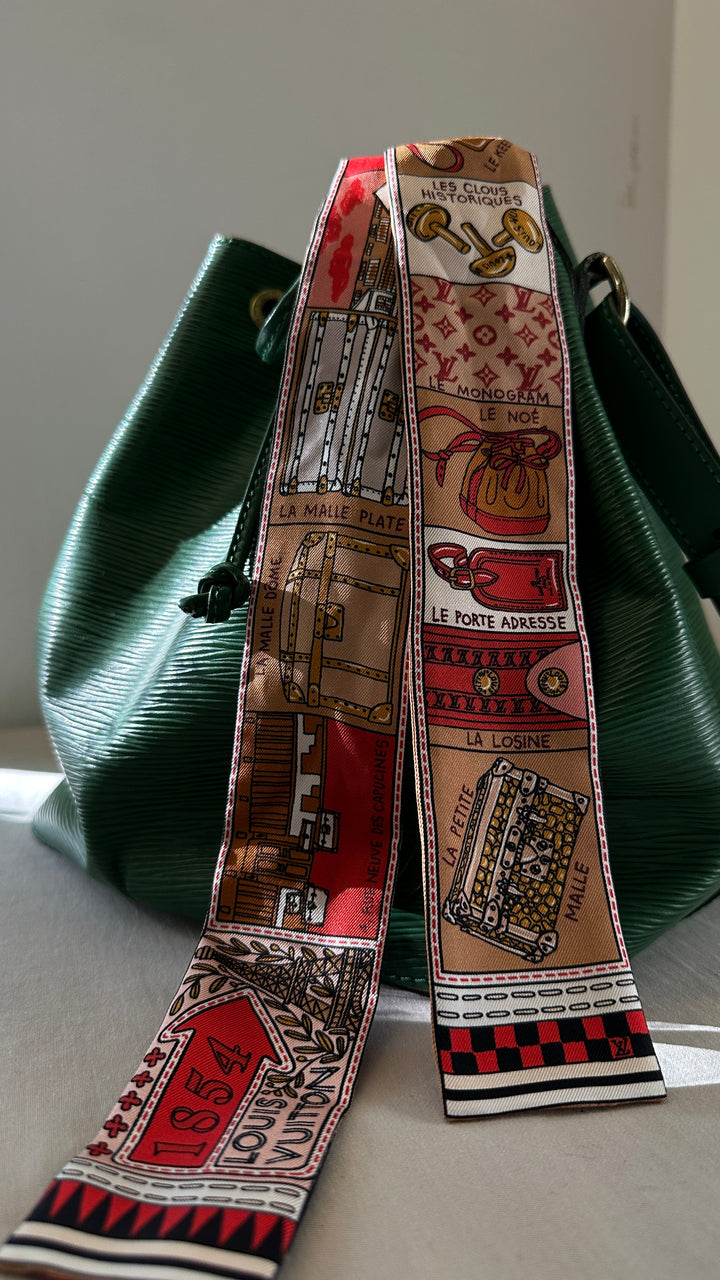 LOUIS VUITTON Jeu De Louis Twilly Silk Red
