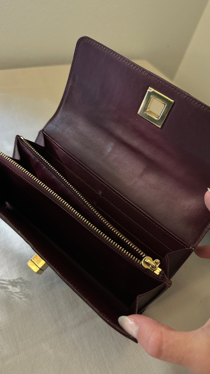 LOUIS VUITTON Sarah Noeud Wallet Vernis Burgundy
