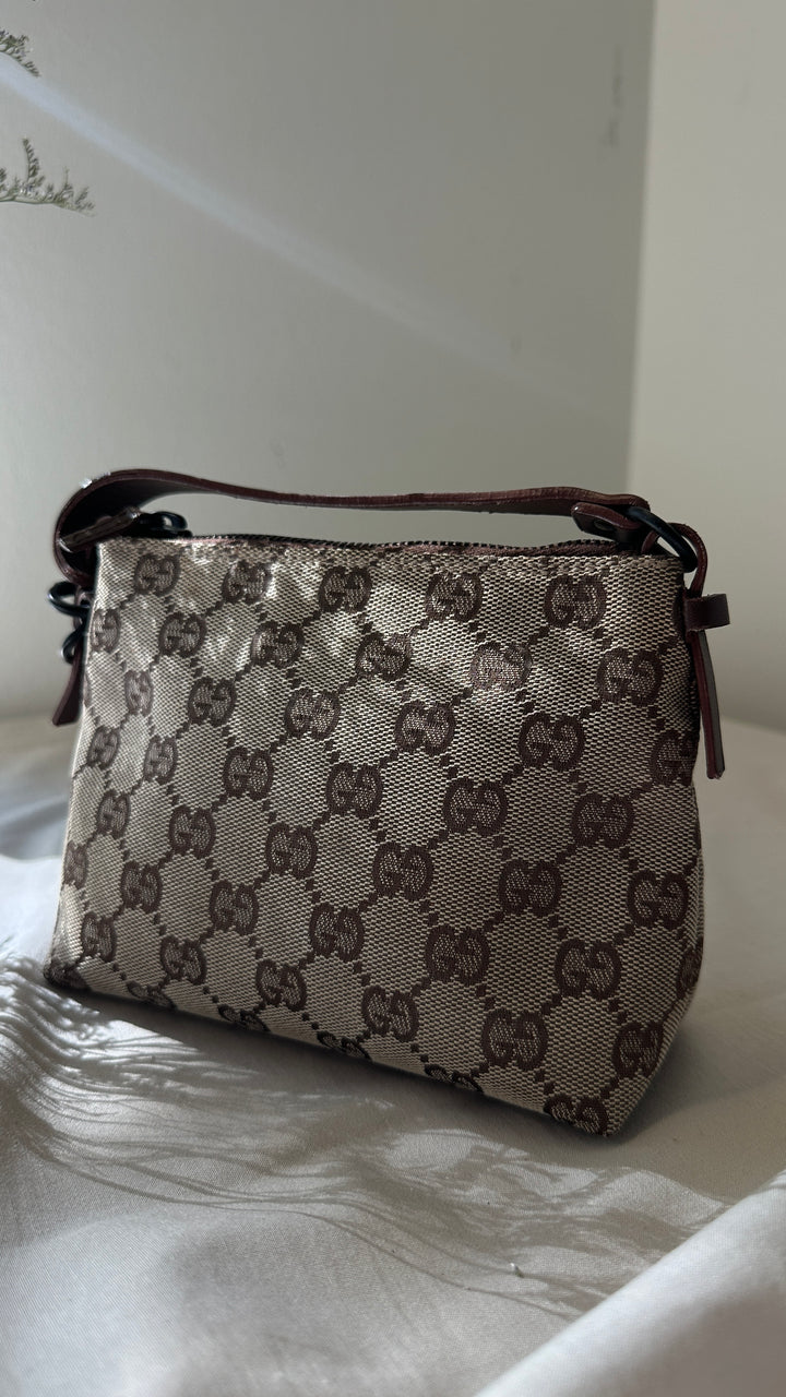 GUCCI Pouch GG Supreme