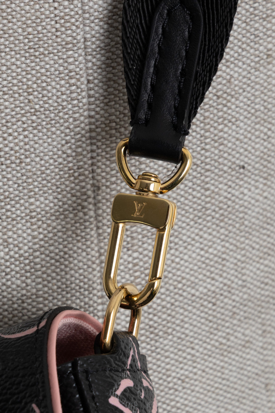 LOUIS VUITTON Félicie Strap & Go Crossbody Bag Black