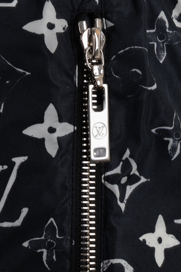LOUIS VUITTON 2024 Pantalon de survêtement en nylon à effet pochoir MNG Noir