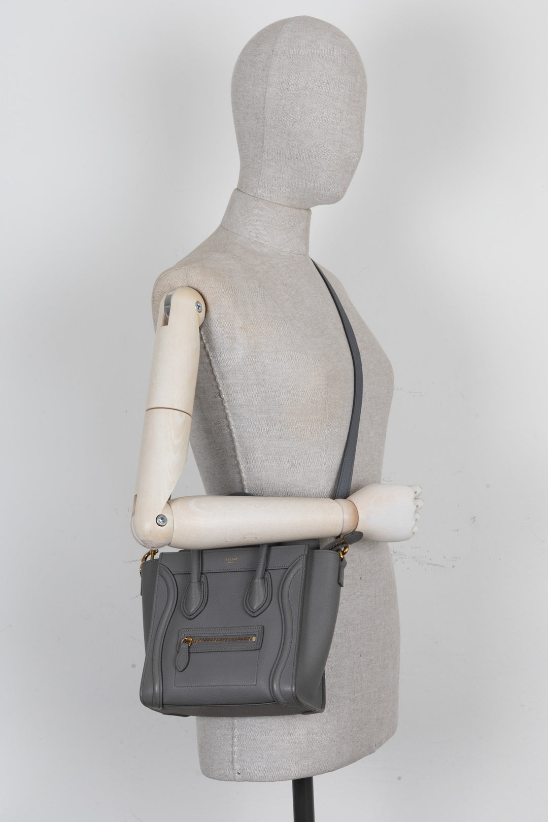 CELINE Nano Luggage en cuir gris