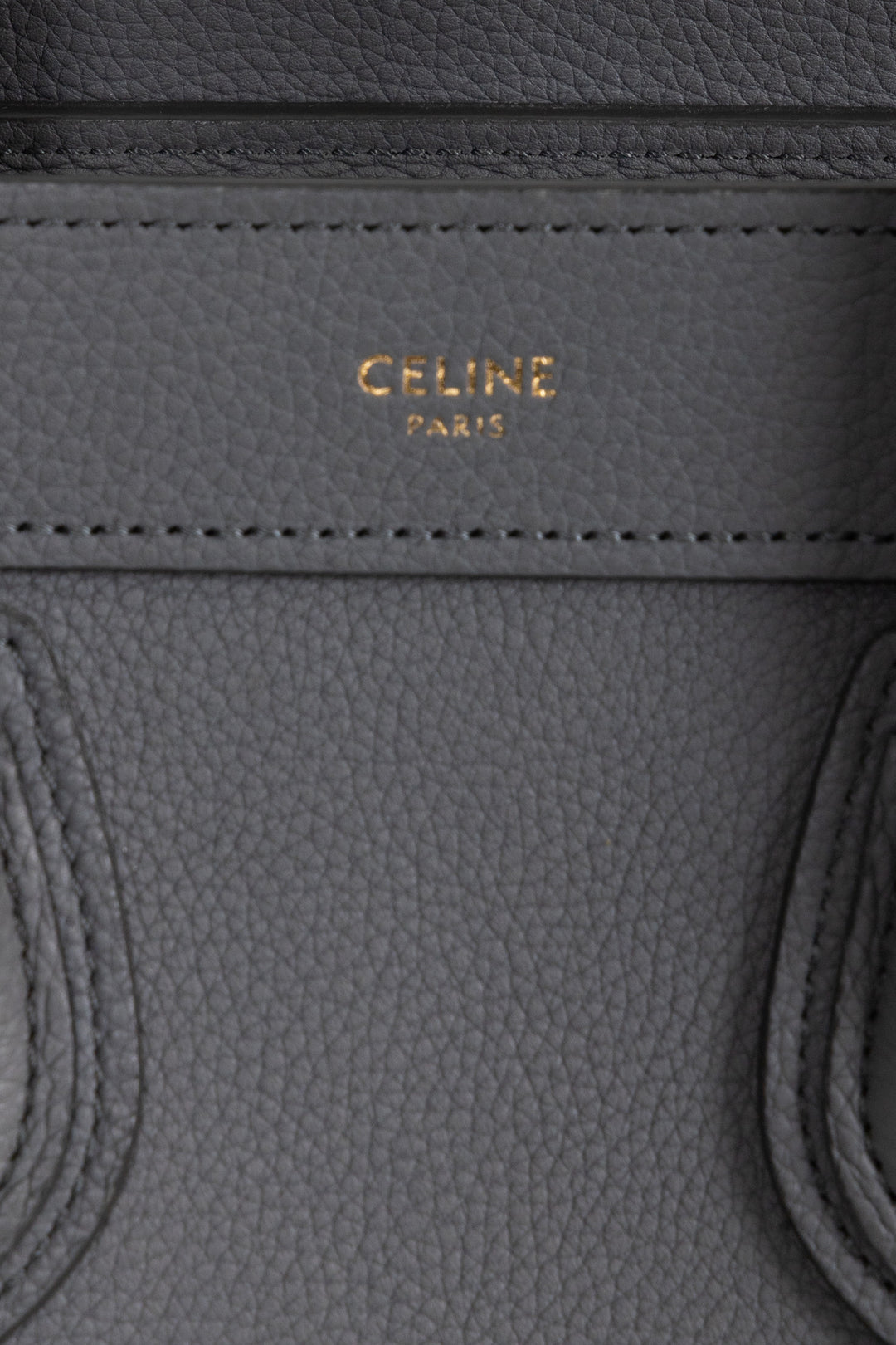 CELINE Nano Luggage en cuir gris