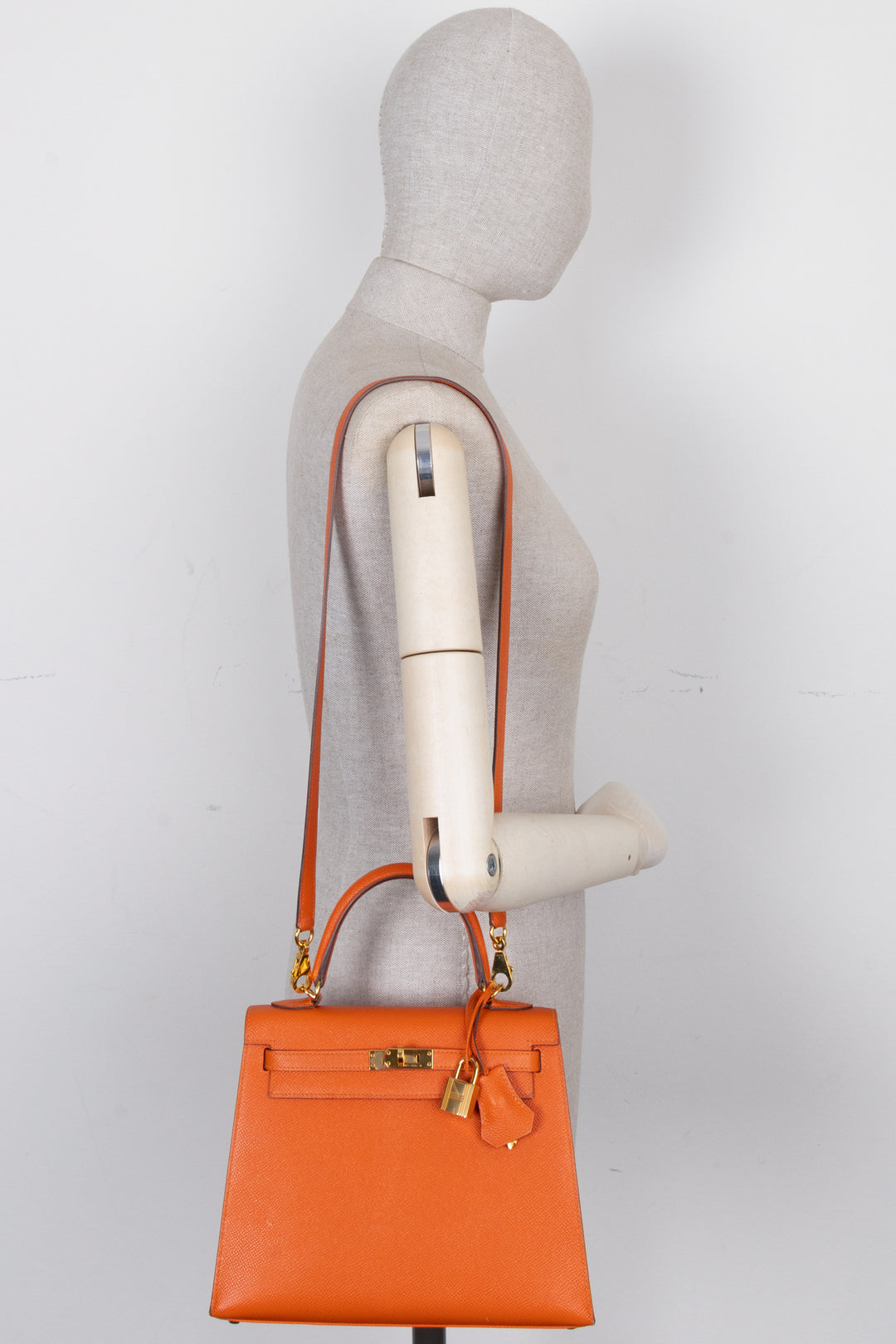 HERMÈS Kelly 25 Sellier Epsom Feu