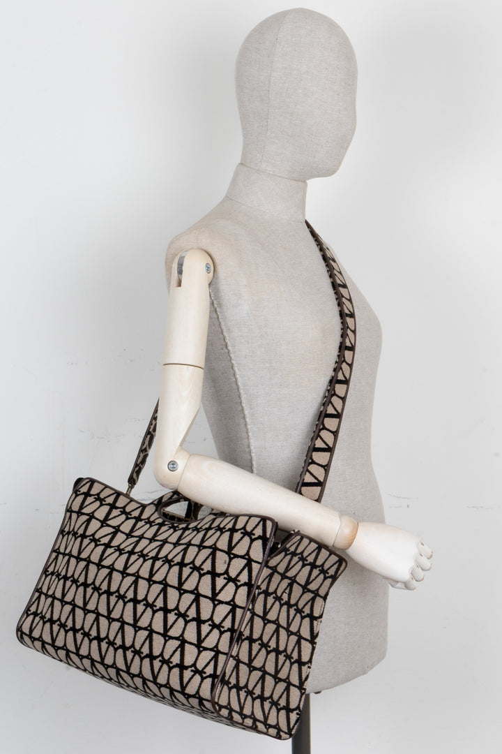 VALENTINO Le Troisieme Canvas Beige