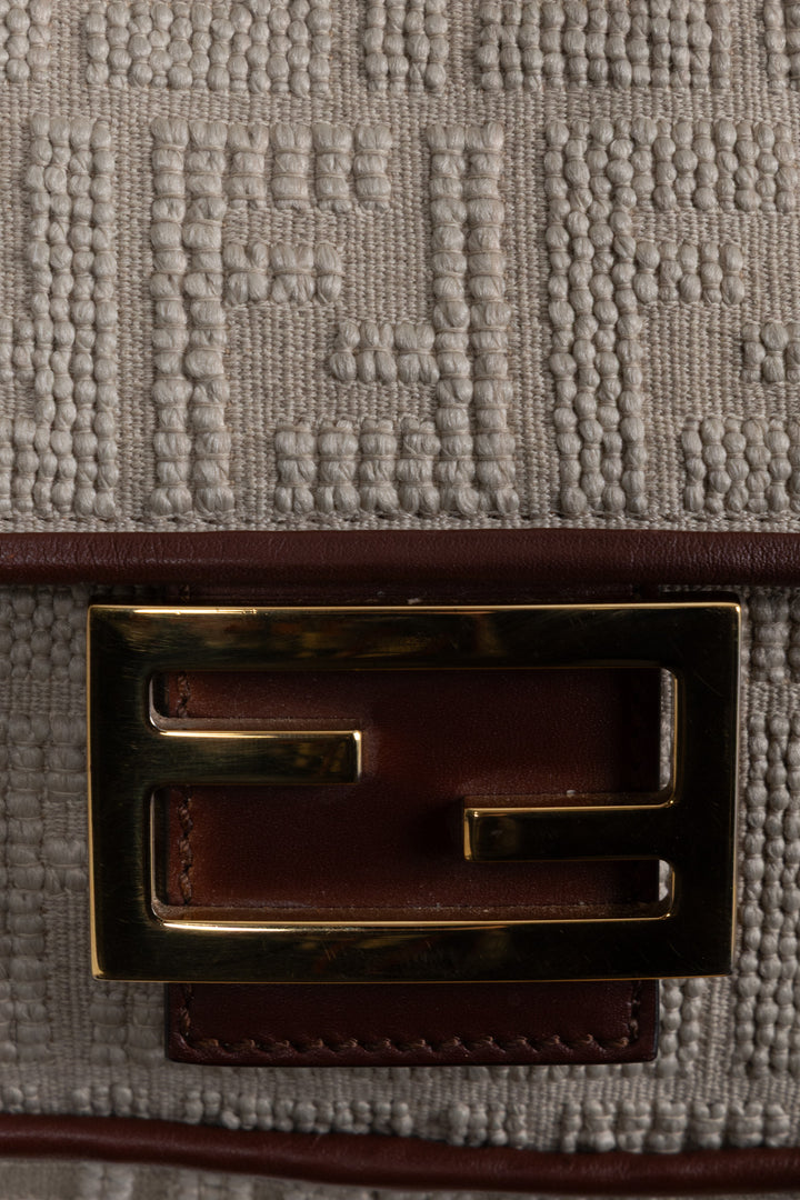Sac Baguette FENDI en jacquard sarde beige