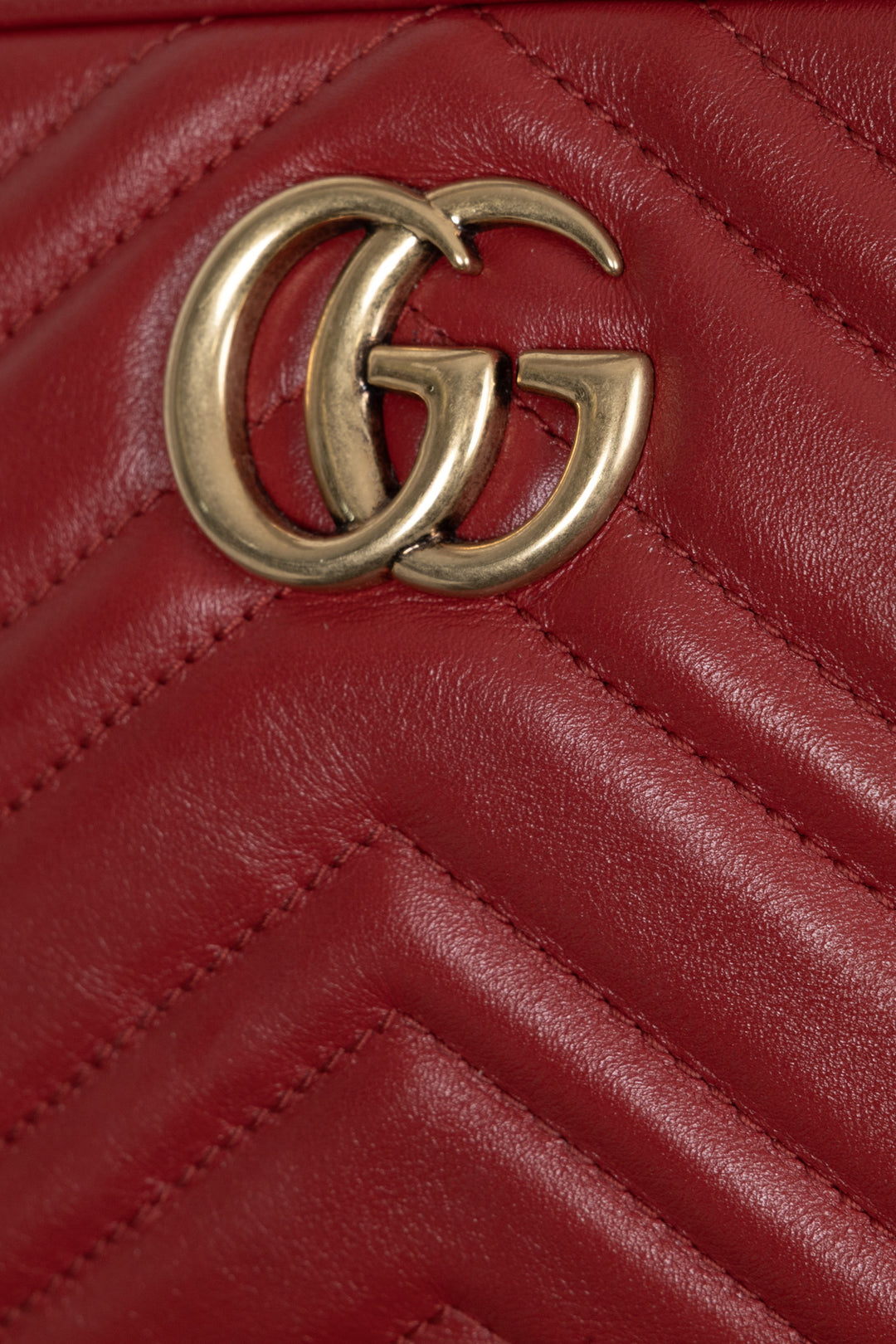 GUCCI Small Marmont Camera Bag Leather Red
