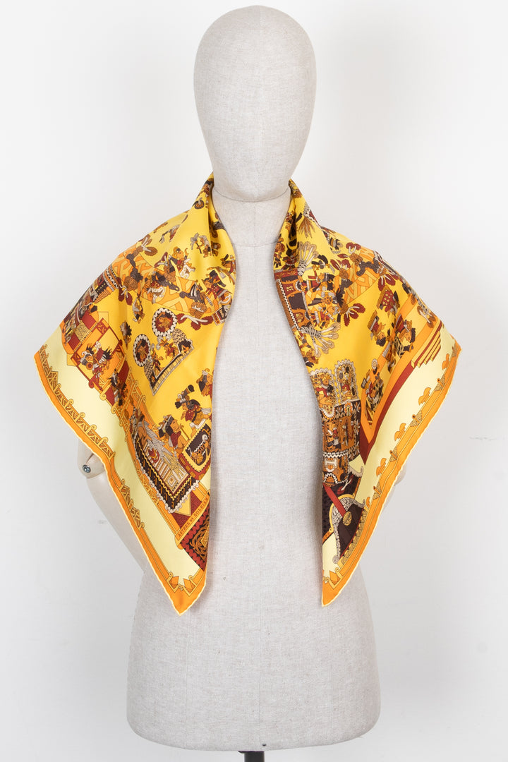 HERMÈS Astres Et Soleils 90 Scarf Silk Yellow Orange