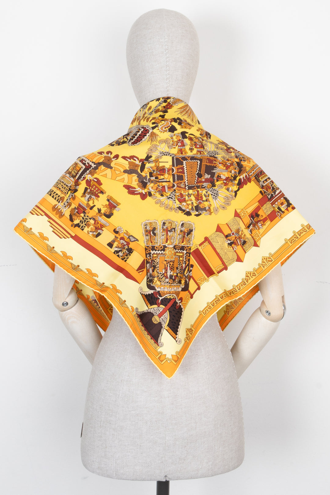 HERMÈS Astres Et Soleils 90 Scarf Silk Yellow Orange