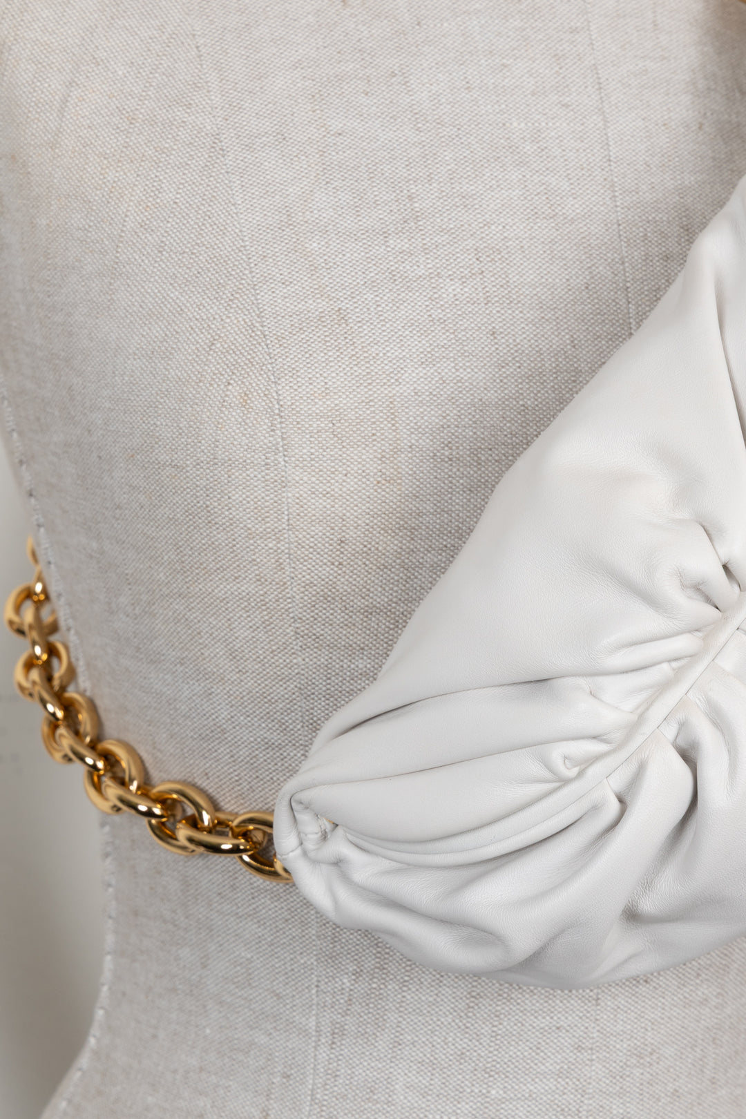 BOTTEGA VENETA The Belt Chain Pouch Chalk