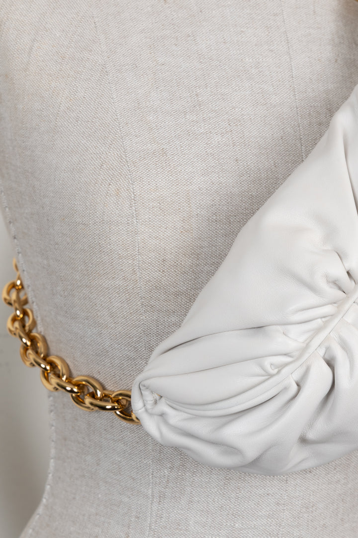 BOTTEGA VENETA The Belt Chain Pouch Chalk