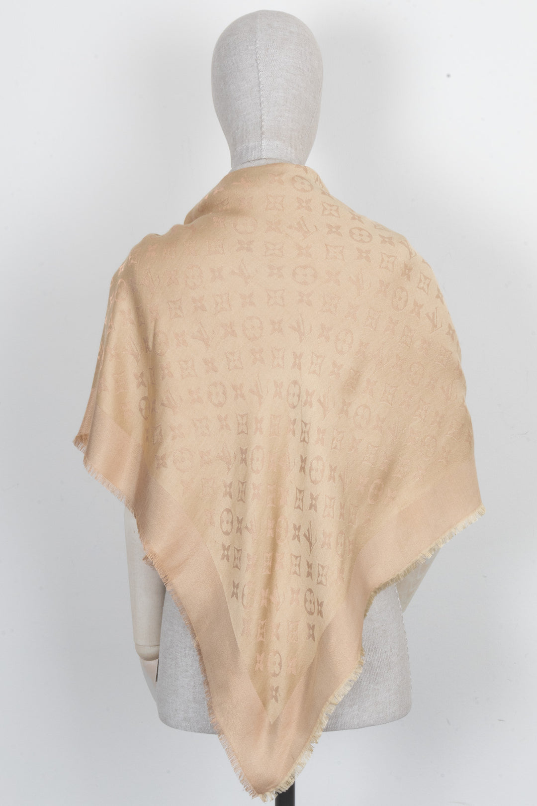 LOUIS VUITTON Fringed Scarf MNG Gold