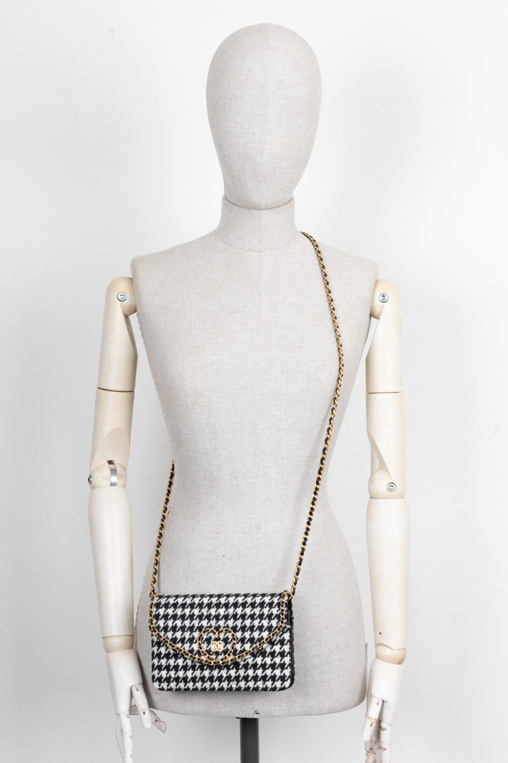 CHANEL Heart CC Houndstooth WOC Black White