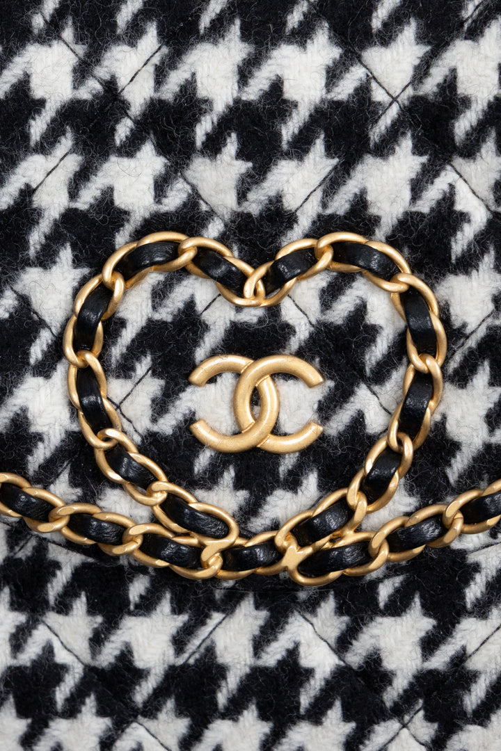 CHANEL Heart CC Houndstooth WOC Black White