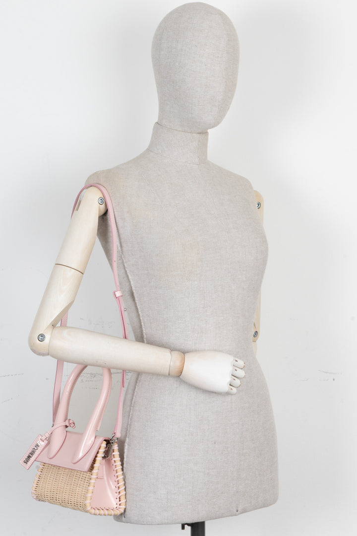 JACQUEMUS Sac à main Le Chiquito Moyen en osier et raphia rose