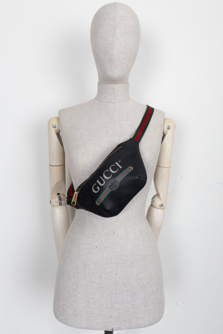 GUCCI Bum Bag Small Black