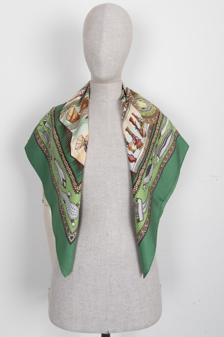 HERMÈS Foulard En Soie Vie Du Fleuve 90 Vert
