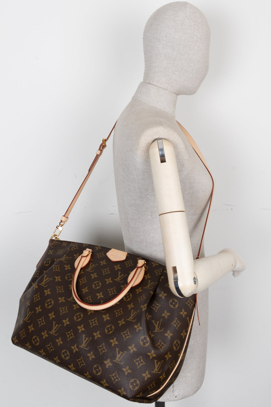 LOUIS VUITTON Sac Turenne MM MNG