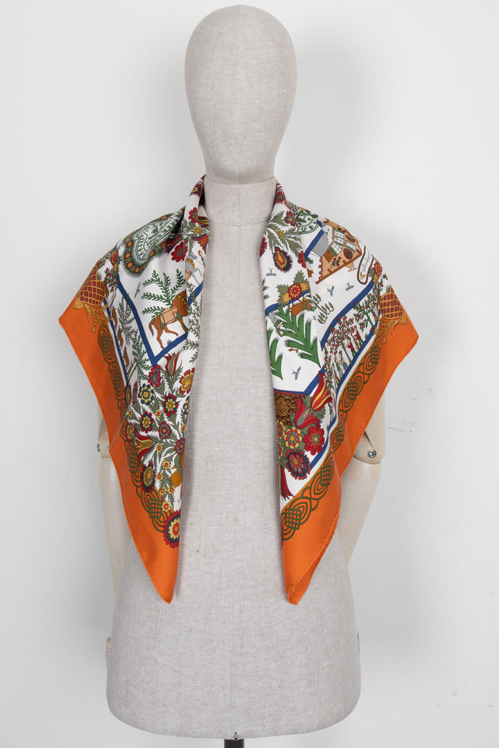 HERMÈS Découpages Carré 90 Silk Orange