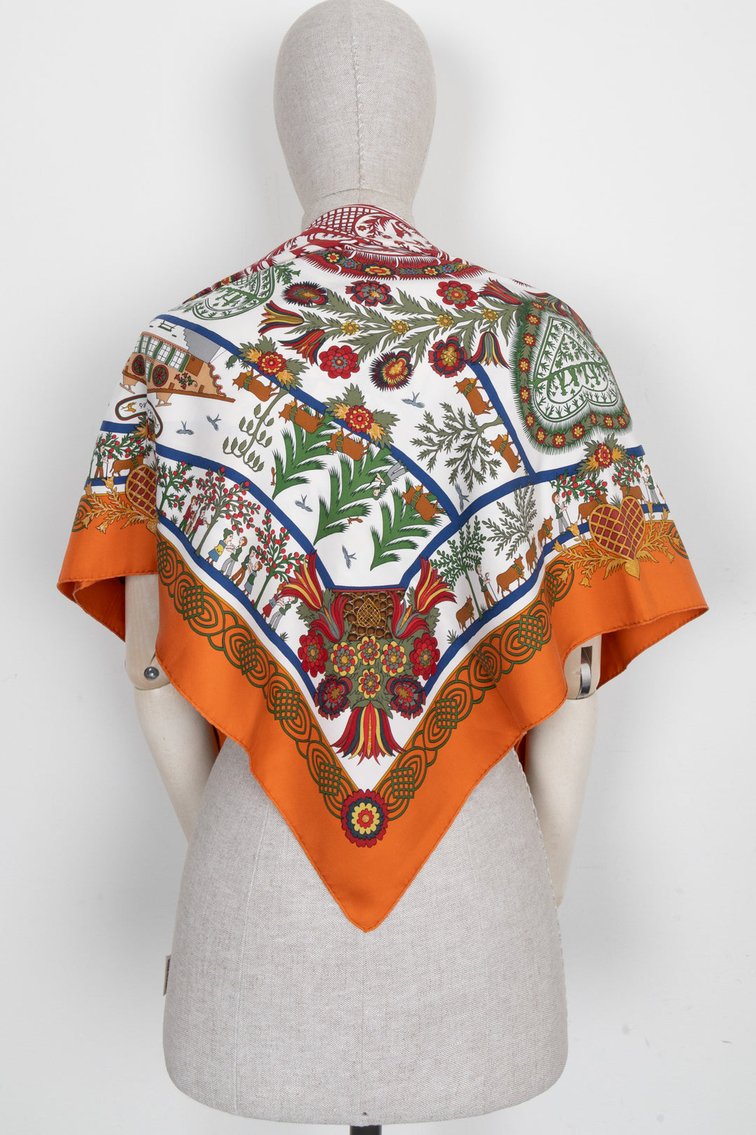 HERMÈS Découpages Carré 90 Silk Orange