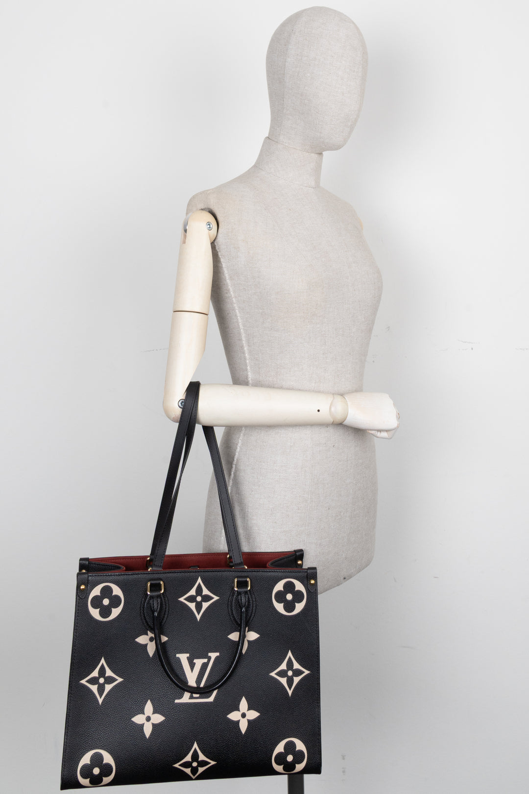 LOUIS VUITTON OnTheGo MM Sac Cabas Empreinte Noir Beige