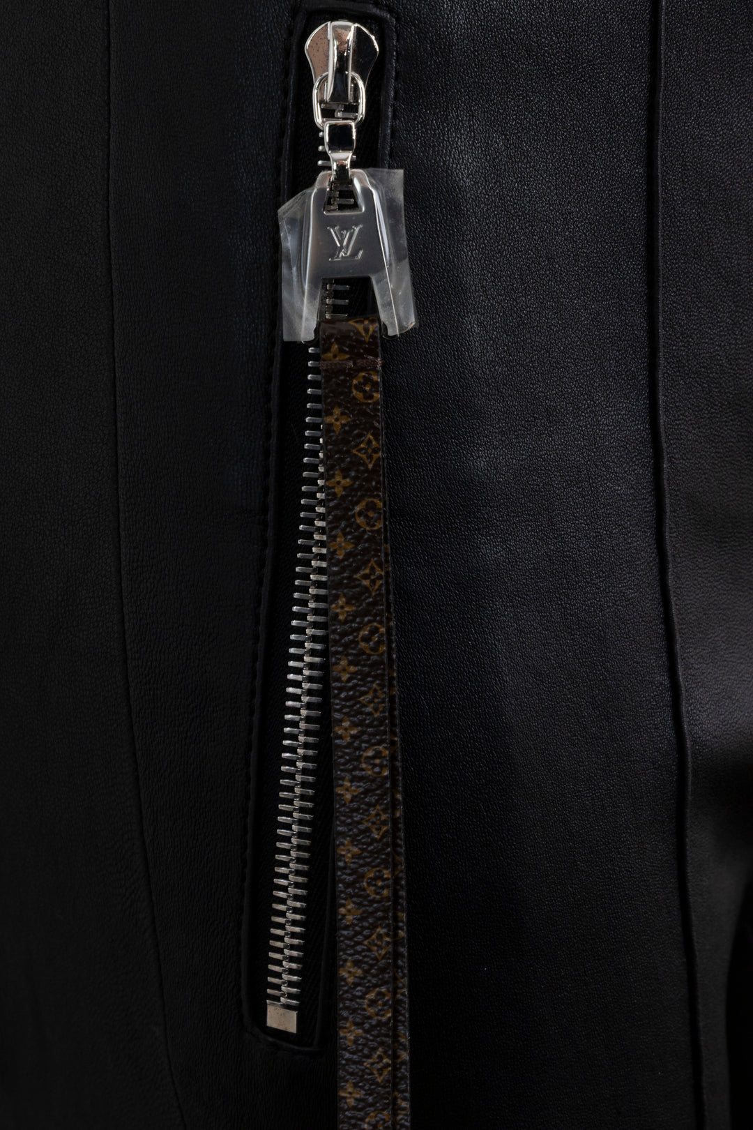 Pantalon LOUIS VUITTON en cuir d'agneau noir