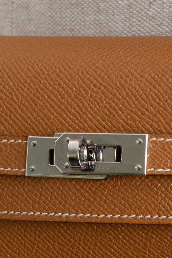 HERMÈS Kelly To Go Epsom Gold