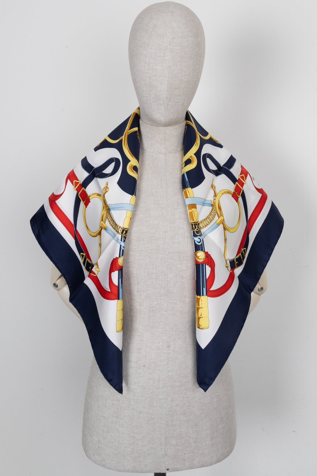 Foulard en soie HERMÈS Éperon d'Or 90 Bleu Rouge