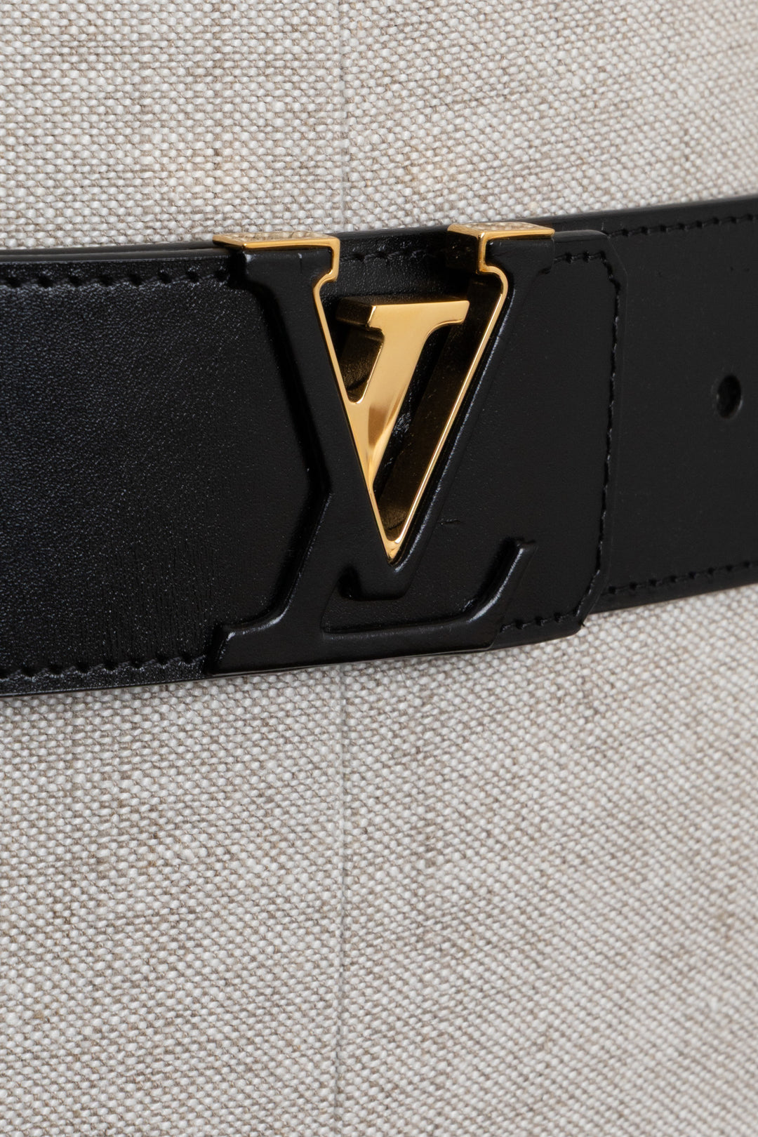 LOUIS VUITTON Capucine Initials LV Belt Leather Black